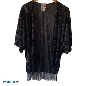 Anthropologie Mauve Black Boho Fringe Kimono